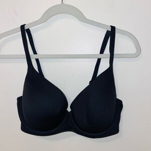 Victoria Secret Lightly Lined Body Bra 36D Black Nylon Underwire Adjustable